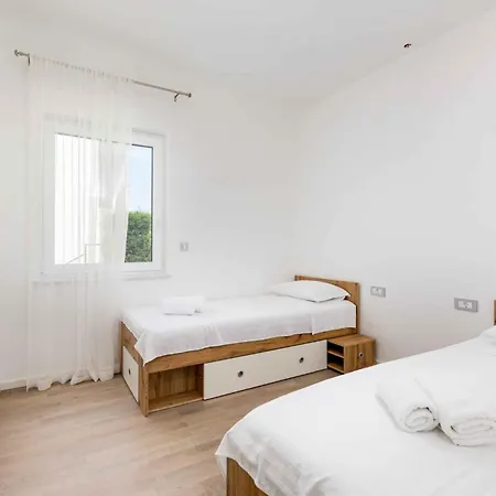 In - Insel Krk 53238 * Malinska